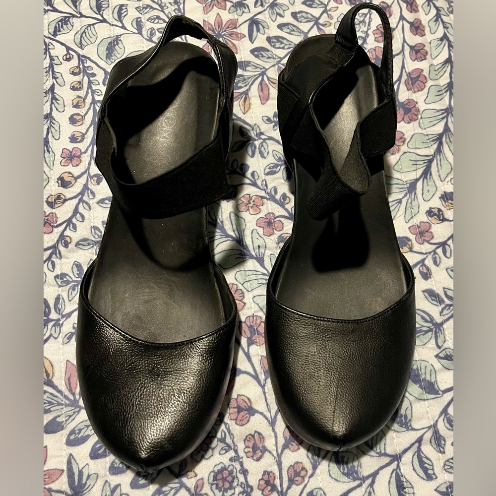 Axxiom Womens Size 8